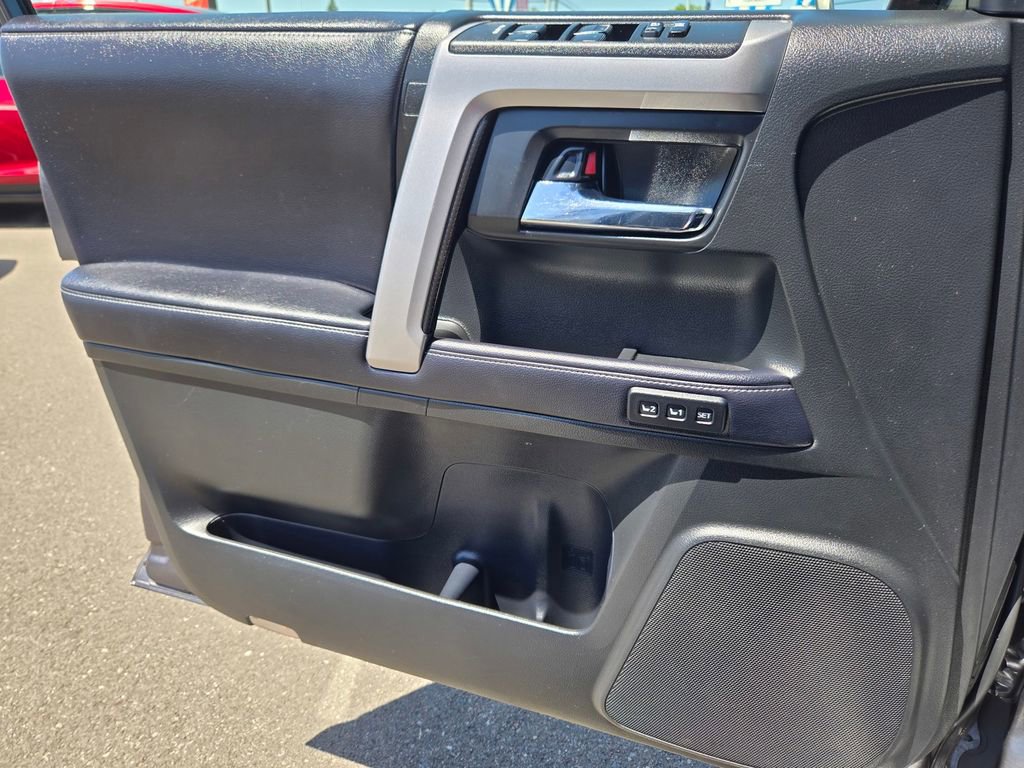 Used 2018 Toyota 4Runner Limited RWD image 14