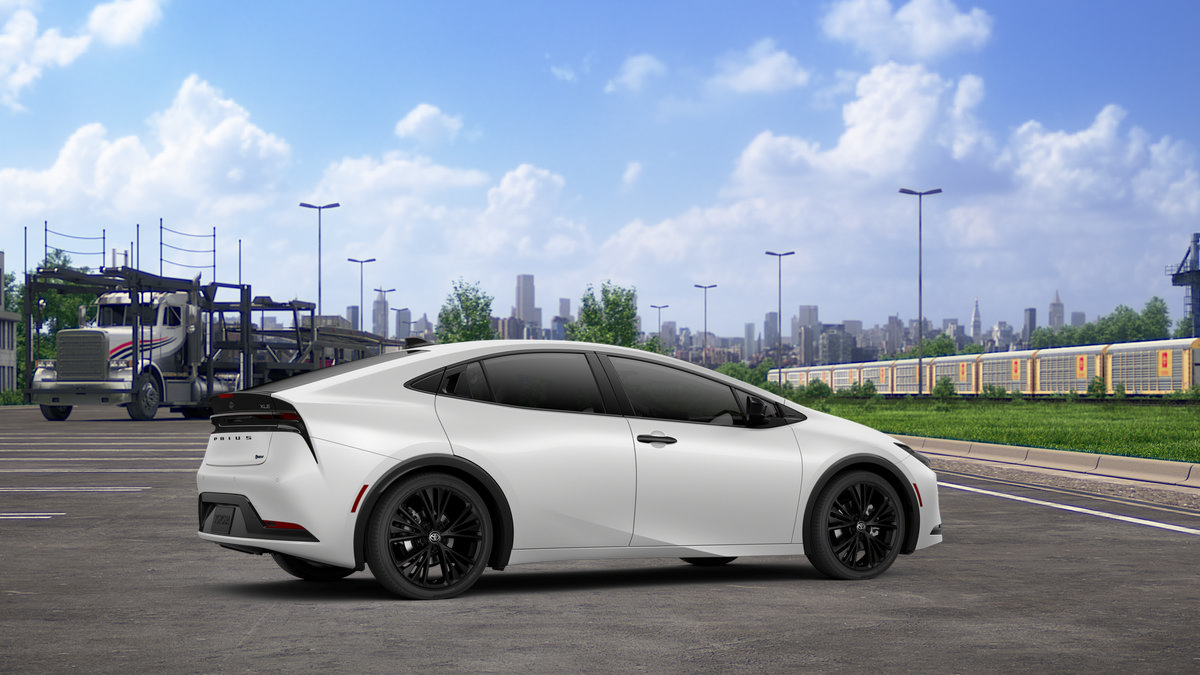 New 2026 Toyota Prius FWD image 11