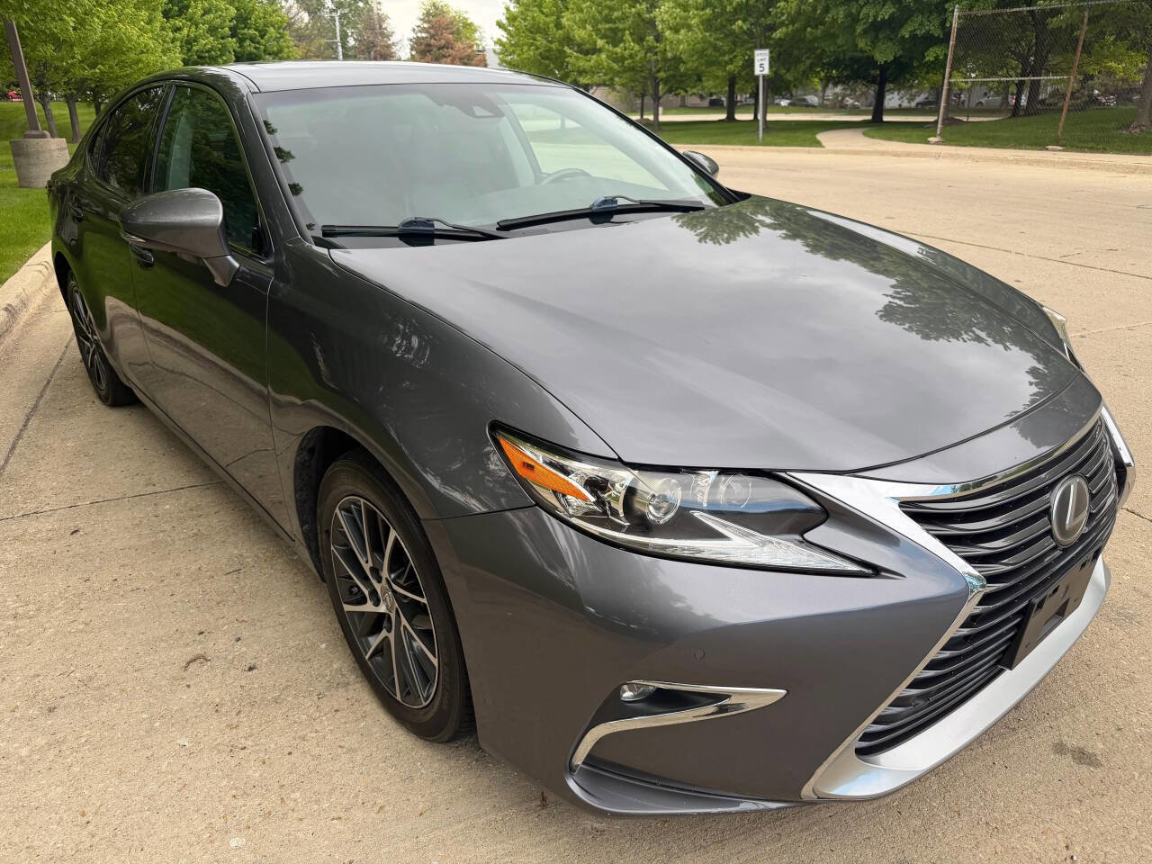 Used 2017 Lexus ES 350 w/ Luxury Package