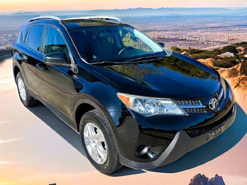 Used 2015 Toyota RAV4 LE FWD image 1