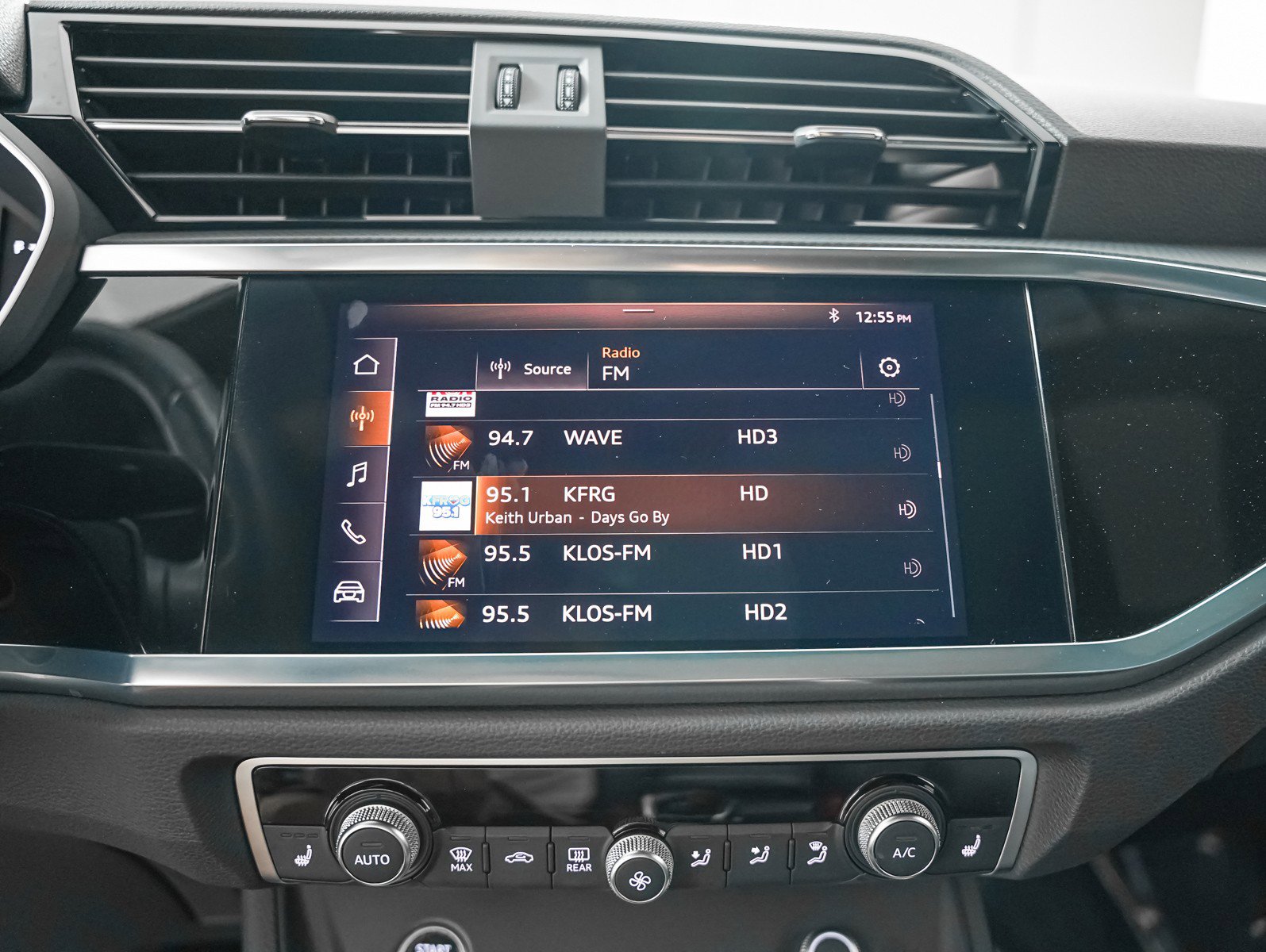 Used 2021 Audi Q3 2.0T Premium Plus w/ Premium Plus Package image 22