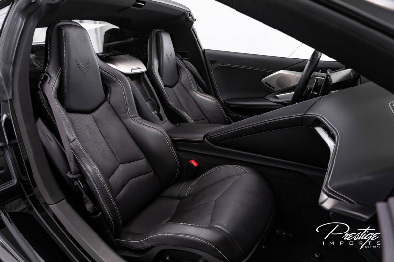 Used 2025 Chevrolet Corvette Stingray Preferred Cpe w/ 2LT image 44