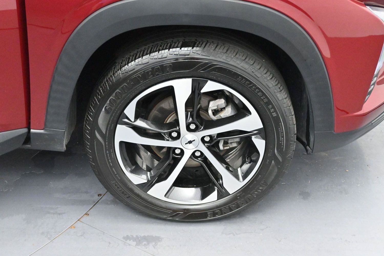 Used 2024 Chevrolet Trax RS w/ Driver Confidence Package FWD image 31