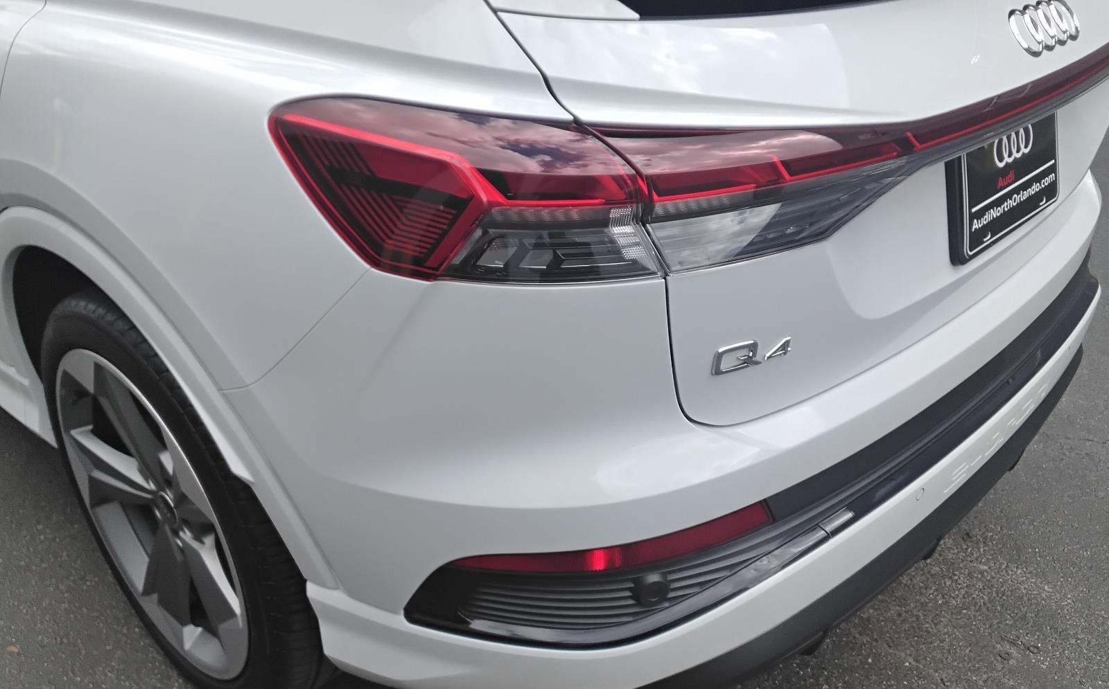 Certified 2025 Audi Q4 e-tron Premium Plus w/ Premium Plus image 8