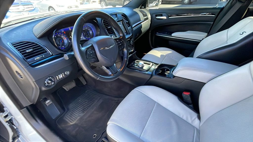 Used 2018 Chrysler 300 S w/ 300S Premium Group 2 image 14