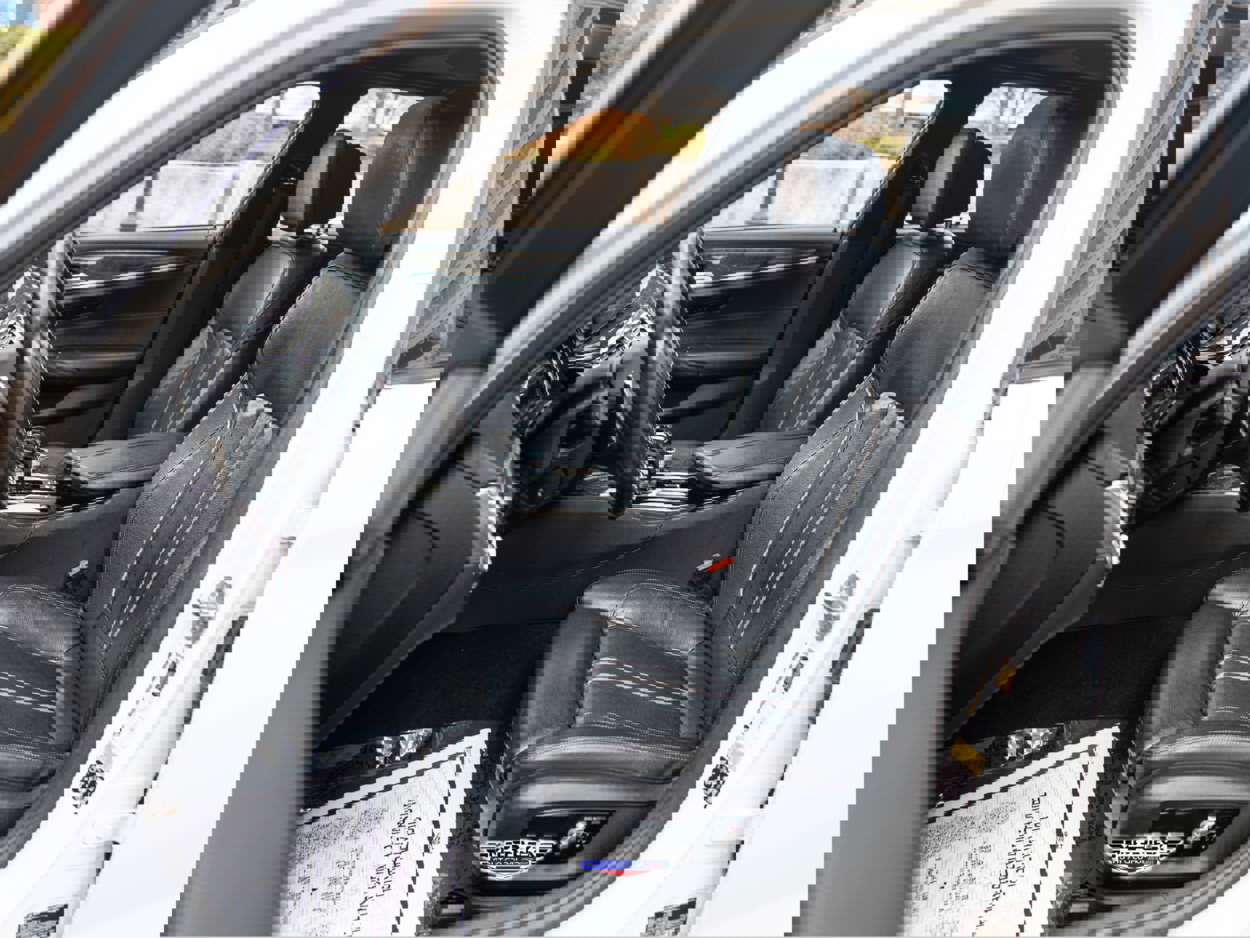 Used 2018 BMW 540i xDrive w/ M Sport Package image 16