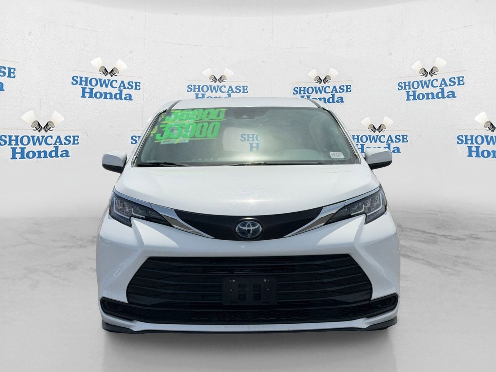 Used 2023 Toyota Sienna LE image 10