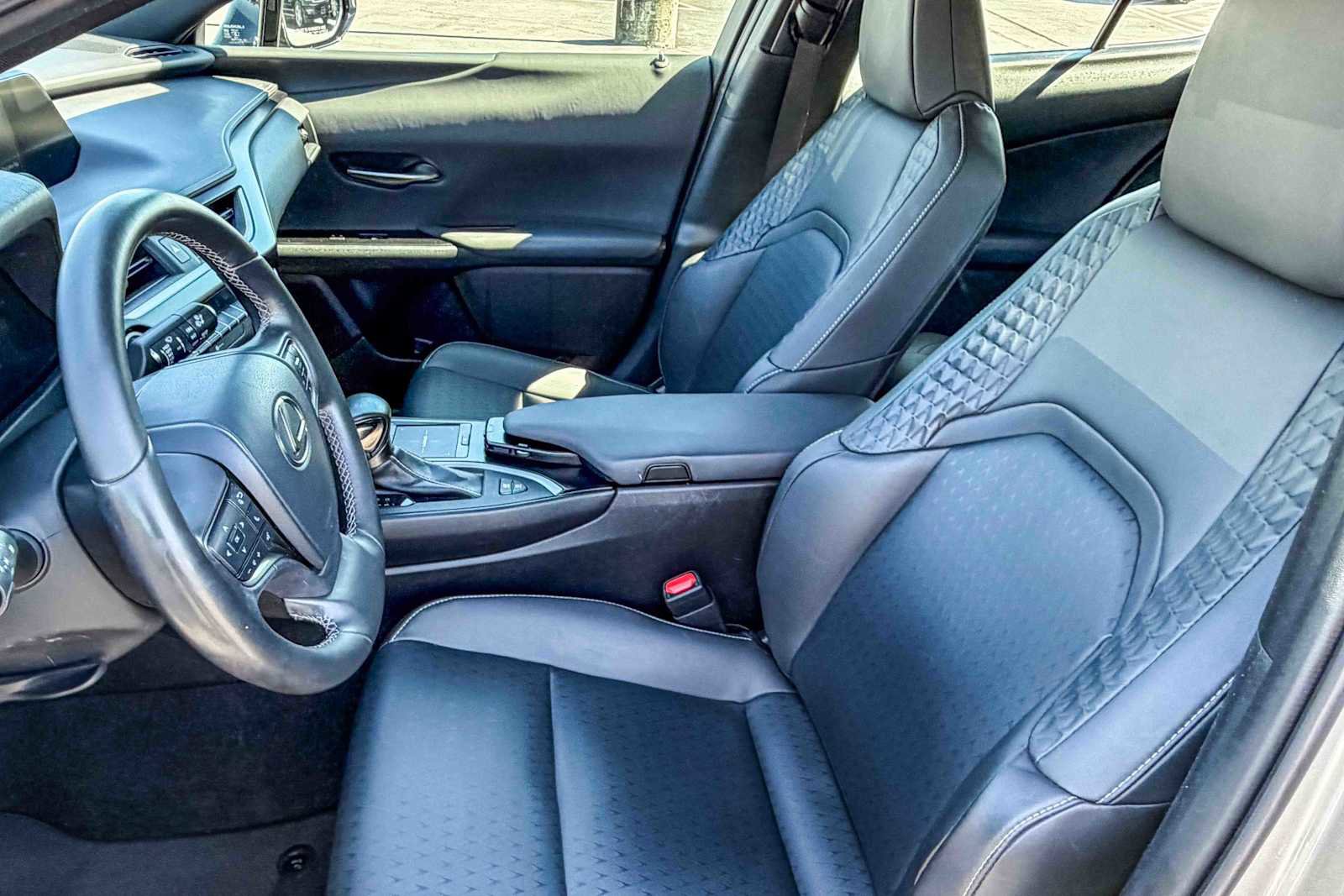 Certified 2022 Lexus UX 250h AWD w/ Accessory Package (Z1) image 17