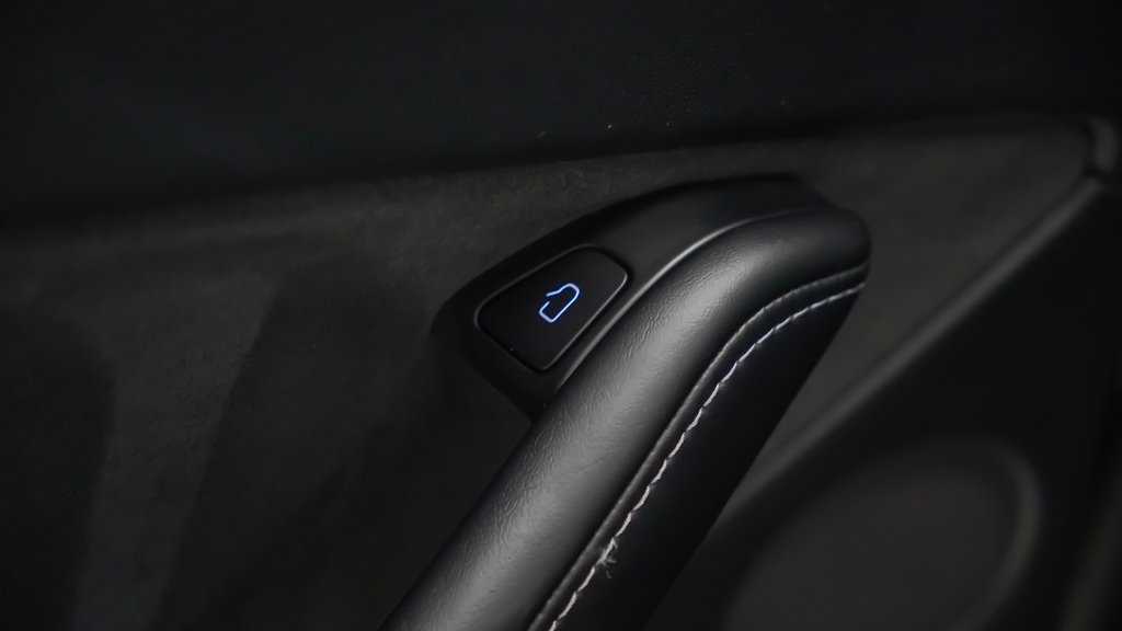 Used 2022 Tesla Model Y Performance image 16