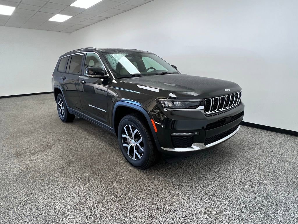 Used 2024 Jeep Grand Cherokee L Limited AWD/4WD image 18