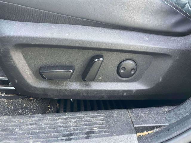 Used 2023 Nissan Rogue Platinum w/ Platinum Premium Package image 16