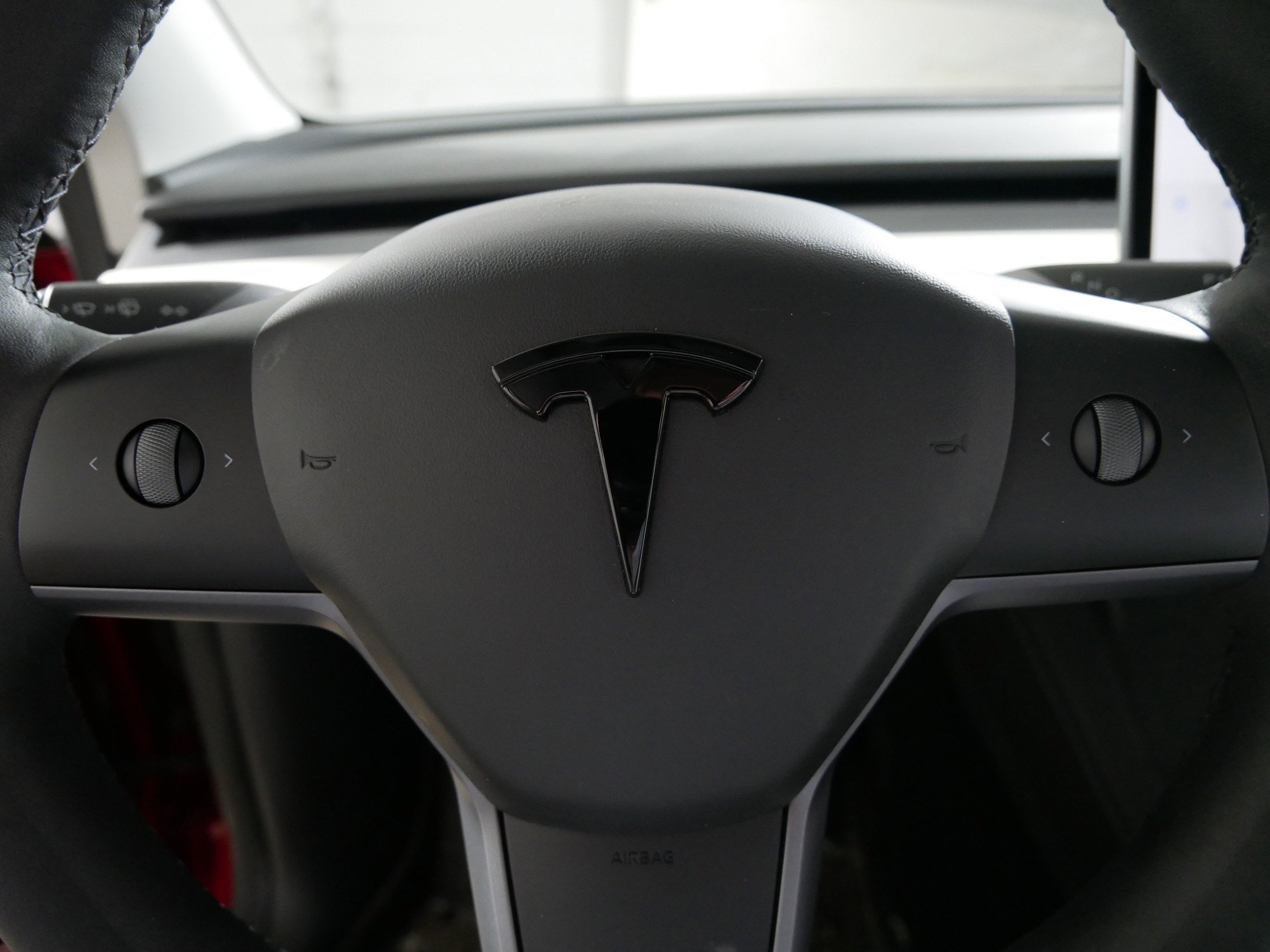Used 2023 Tesla Model Y Long Range image 25