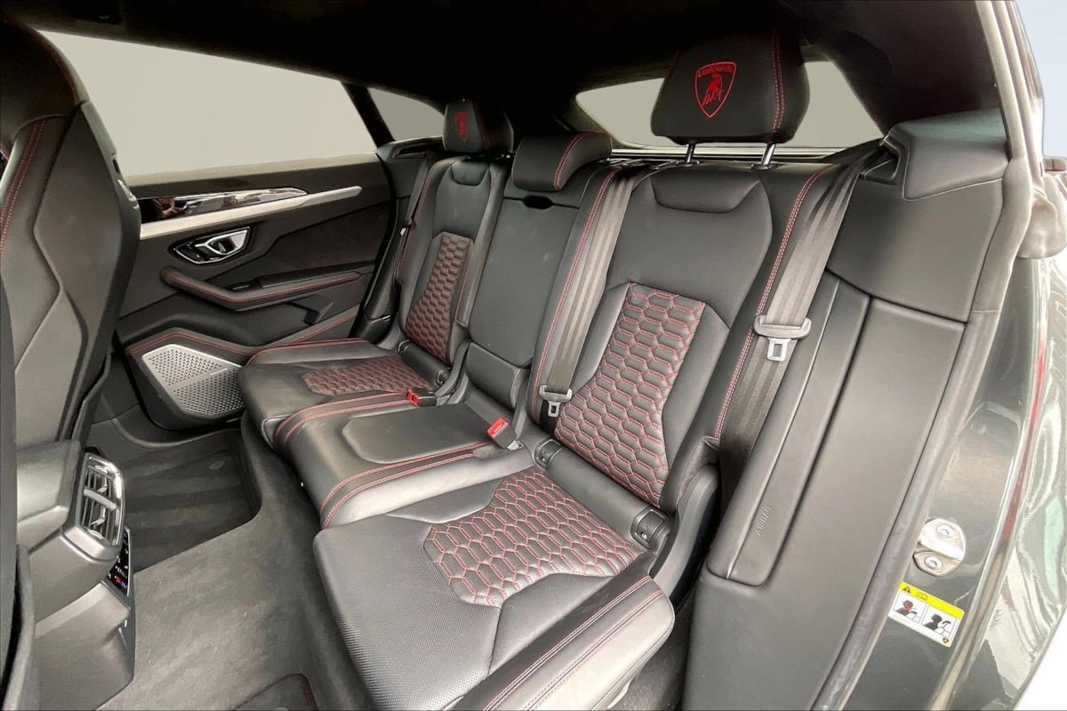 Used 2019 Lamborghini Urus AWD/4WD image 26