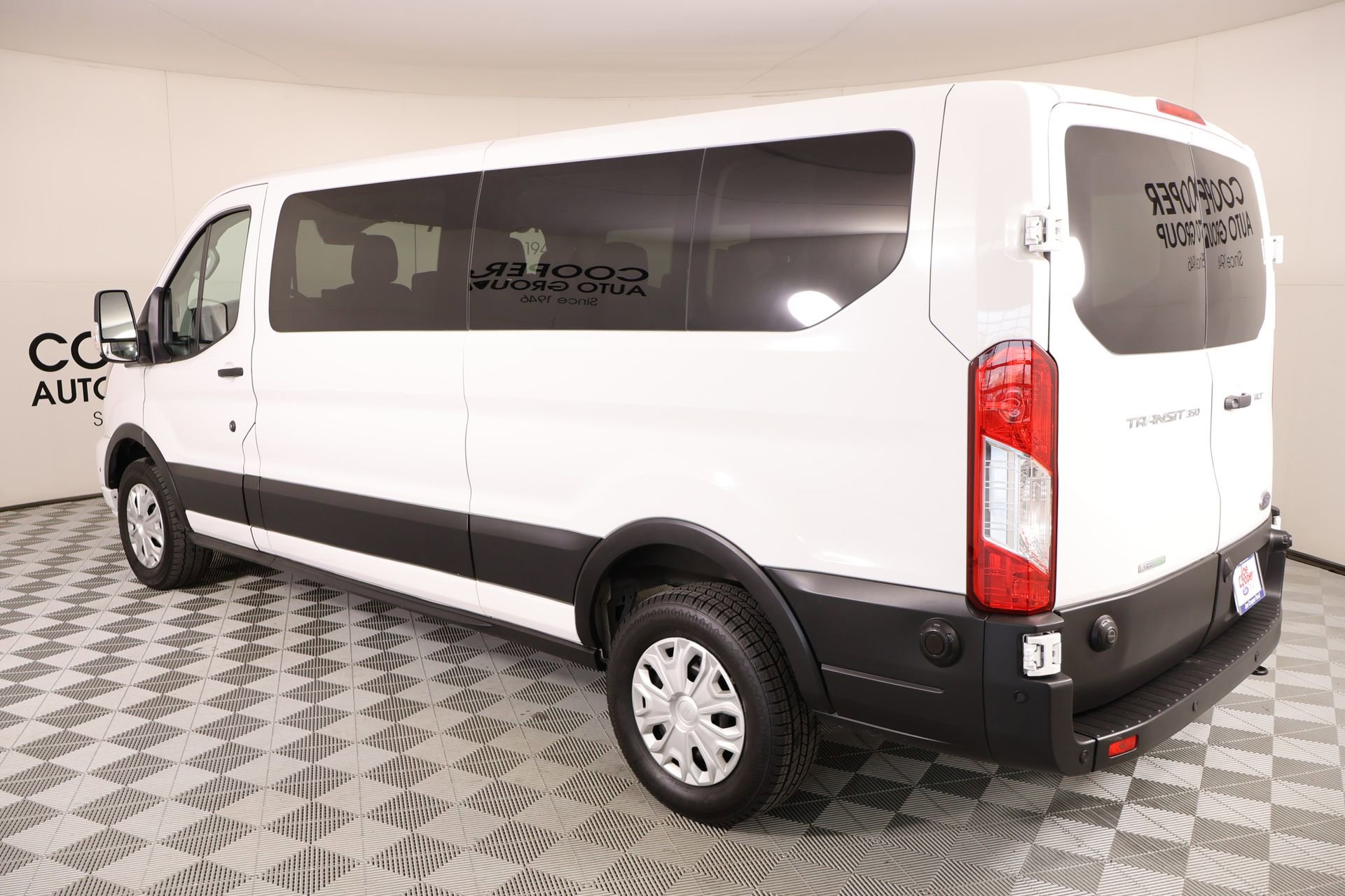 Used 2024 Ford Transit 350 XLT image 22