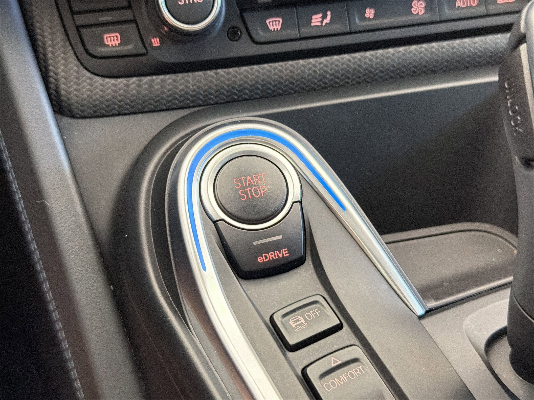 Used 2019 BMW i8 Coupe image 25