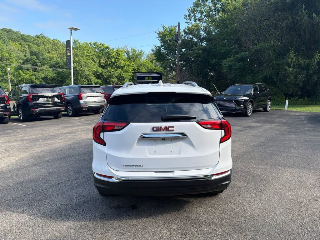 Used 2021 GMC Terrain SLT FWD image 4