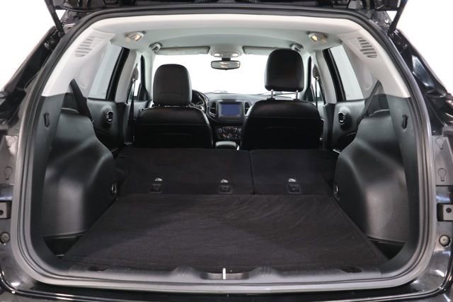 Used 2020 Jeep Compass Latitude w/ Cold Weather Group image 33