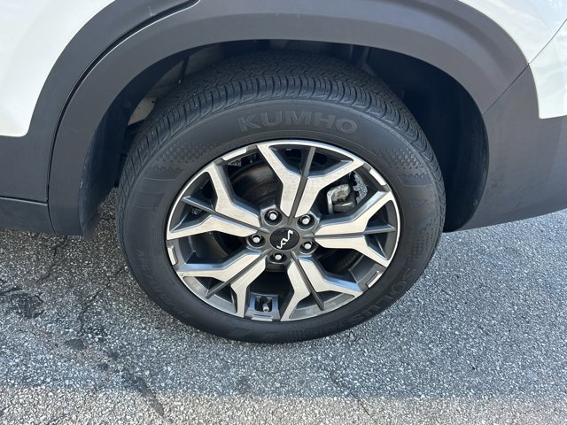 Used 2023 Kia Seltos EX image 24