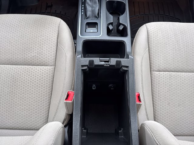 Used 2017 Ford Escape SE w/ Equipment Group 201A AWD/4WD image 34