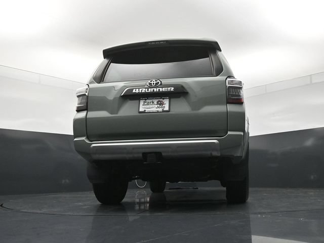 Used 2022 Toyota 4Runner TRD Off-Road Premium AWD/4WD image 23