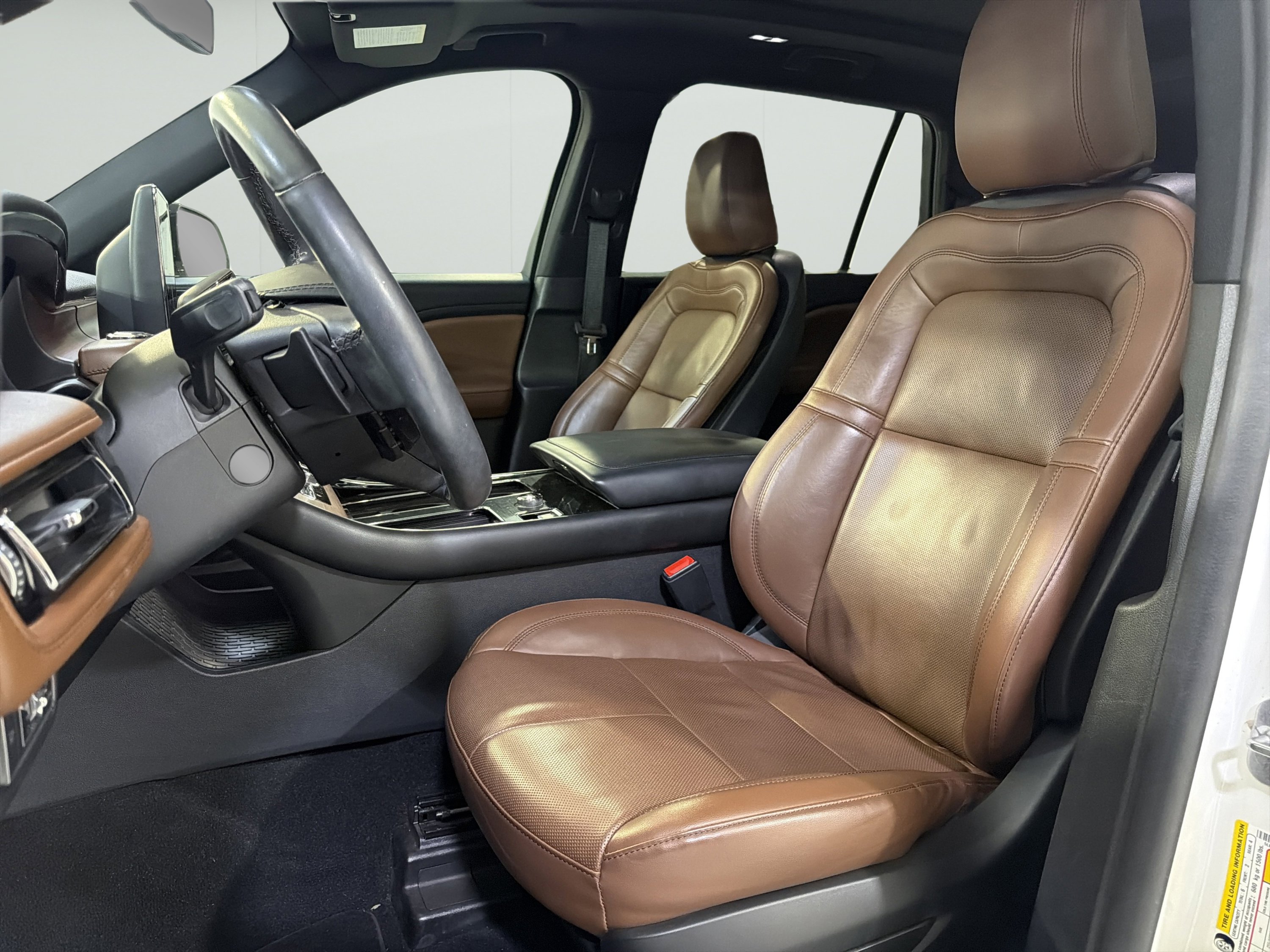 Used 2022 Lincoln Aviator Reserve w/ Elements Package Plus RWD image 9