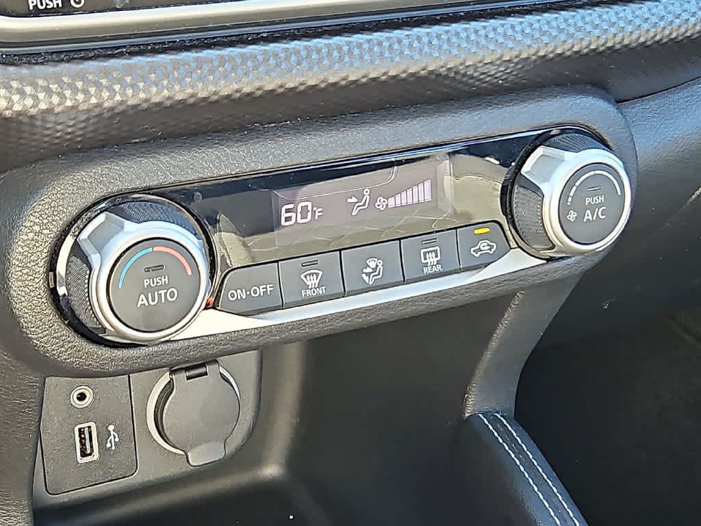 Used 2018 Nissan Kicks SV FWD image 14