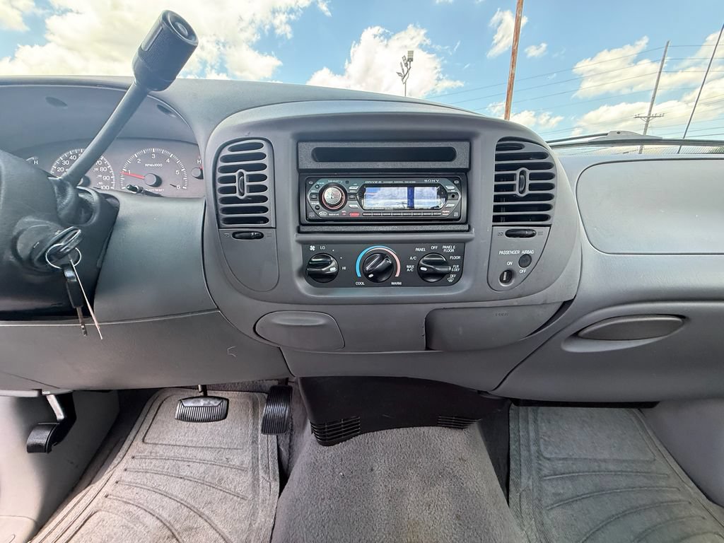 Used 2000 Ford F150 XL RWD image 15