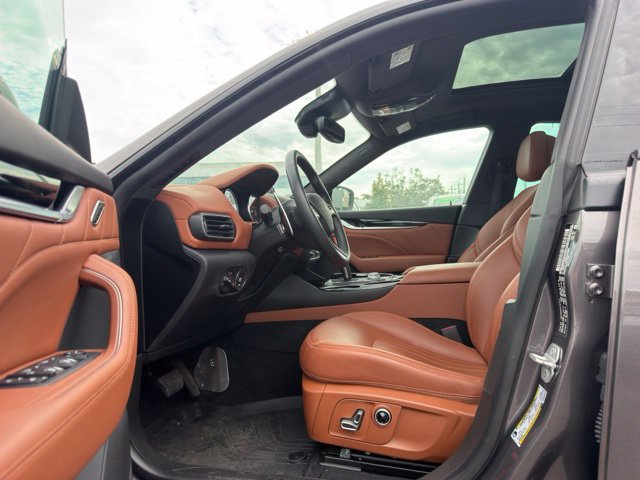 Used 2023 Maserati Levante Modena AWD/4WD image 5