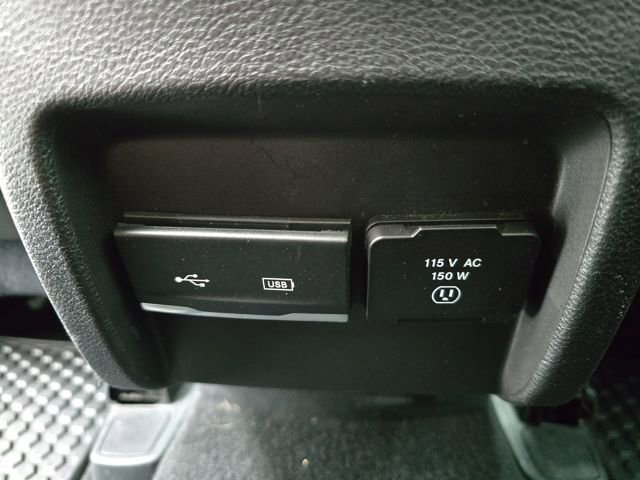 Used 2019 Jeep Cherokee Trailhawk w/ Cold Weather Group image 32