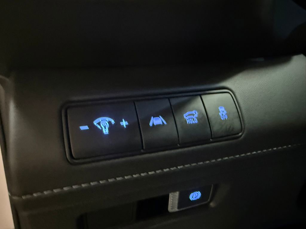 Certified 2023 Hyundai Santa Fe SEL Premium image 31
