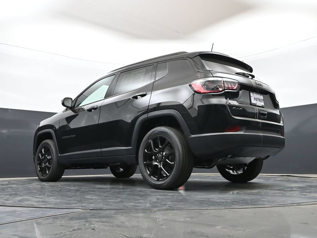 New 2026 Jeep Compass Latitude AWD/4WD image 40