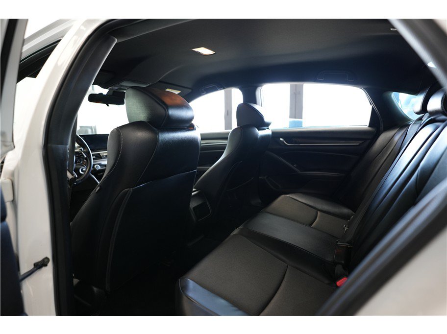 Used 2018 Honda Accord Sport image 14