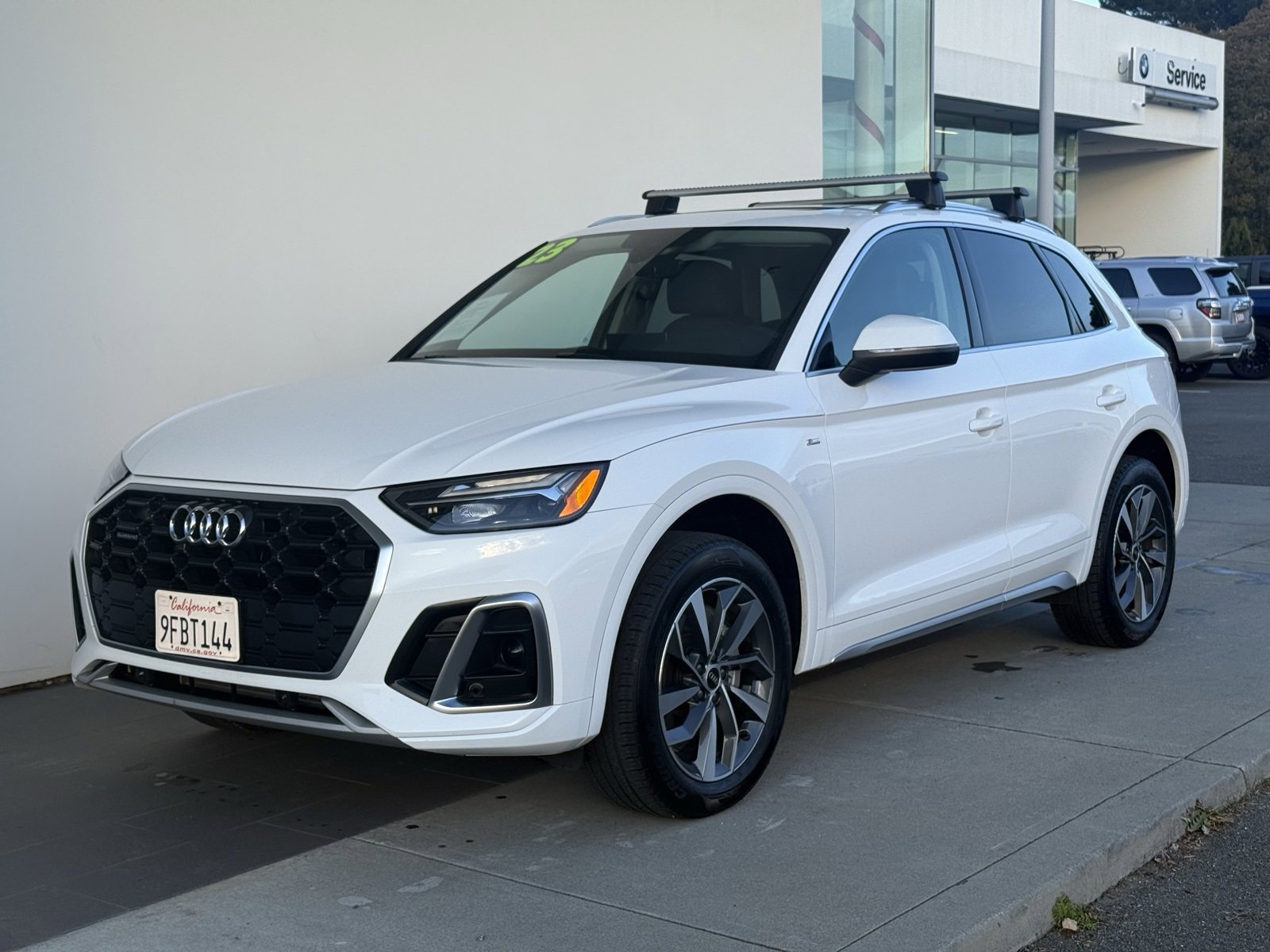 Used 2023 Audi Q5 2.0T Premium w/ Convenience Package image 3