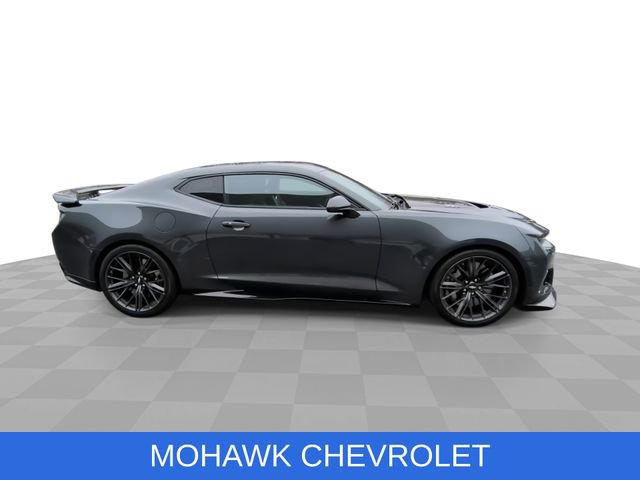 Used 2017 Chevrolet Camaro ZL1 RWD image 10