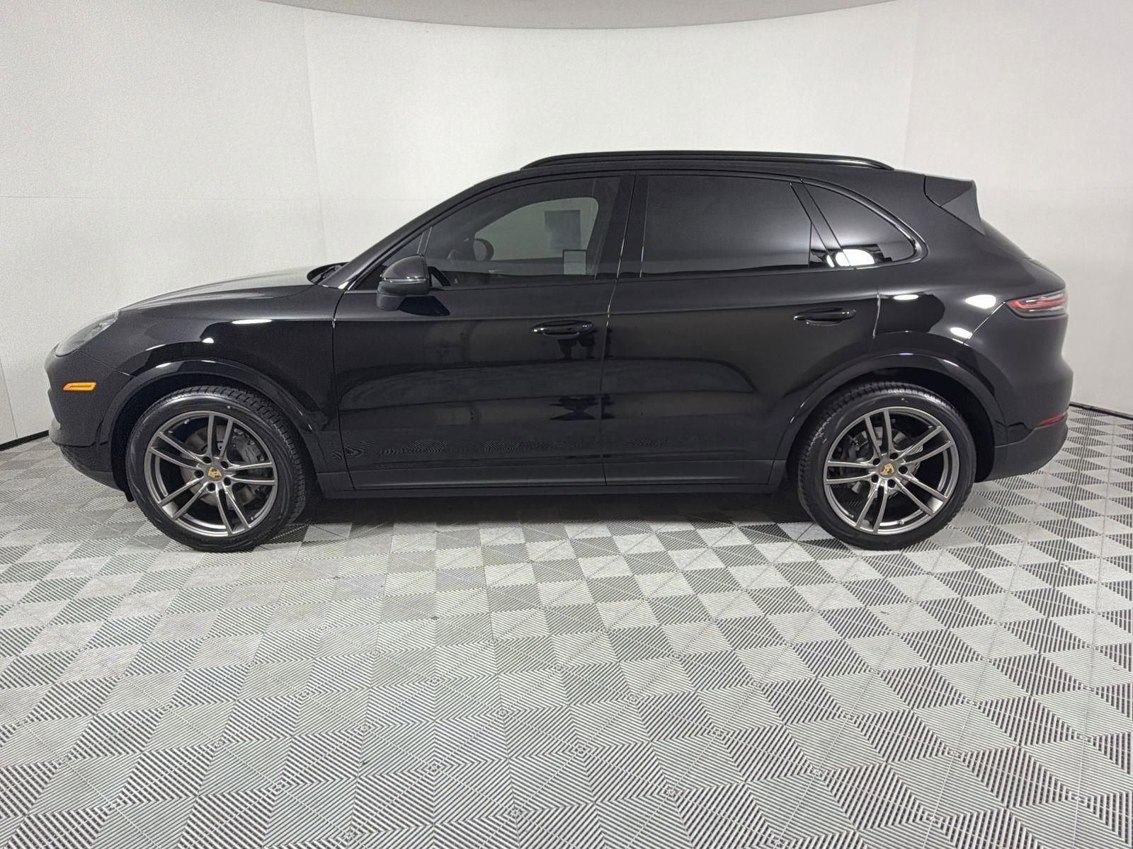 Used 2020 Porsche Cayenne S image 2