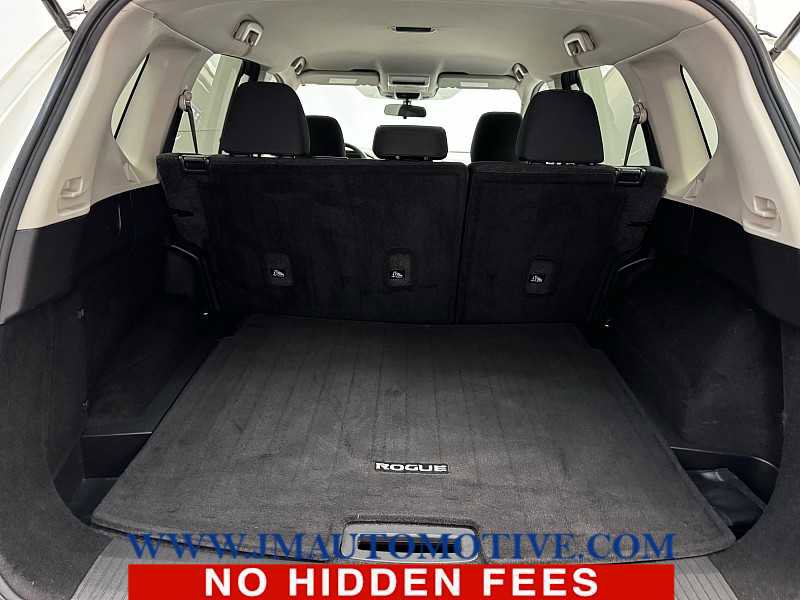 Used 2023 Nissan Rogue S image 16