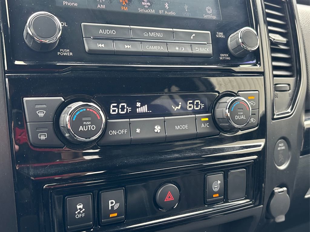 Used 2024 Nissan Titan SV w/ SV Convenience Package image 32