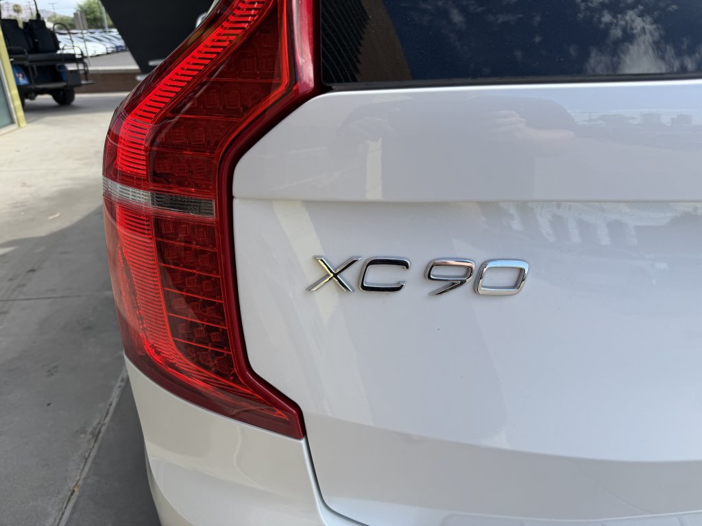 Used 2024 Volvo XC90 T8 Ultimate w/ Protection Package Premier AWD/4WD image 14
