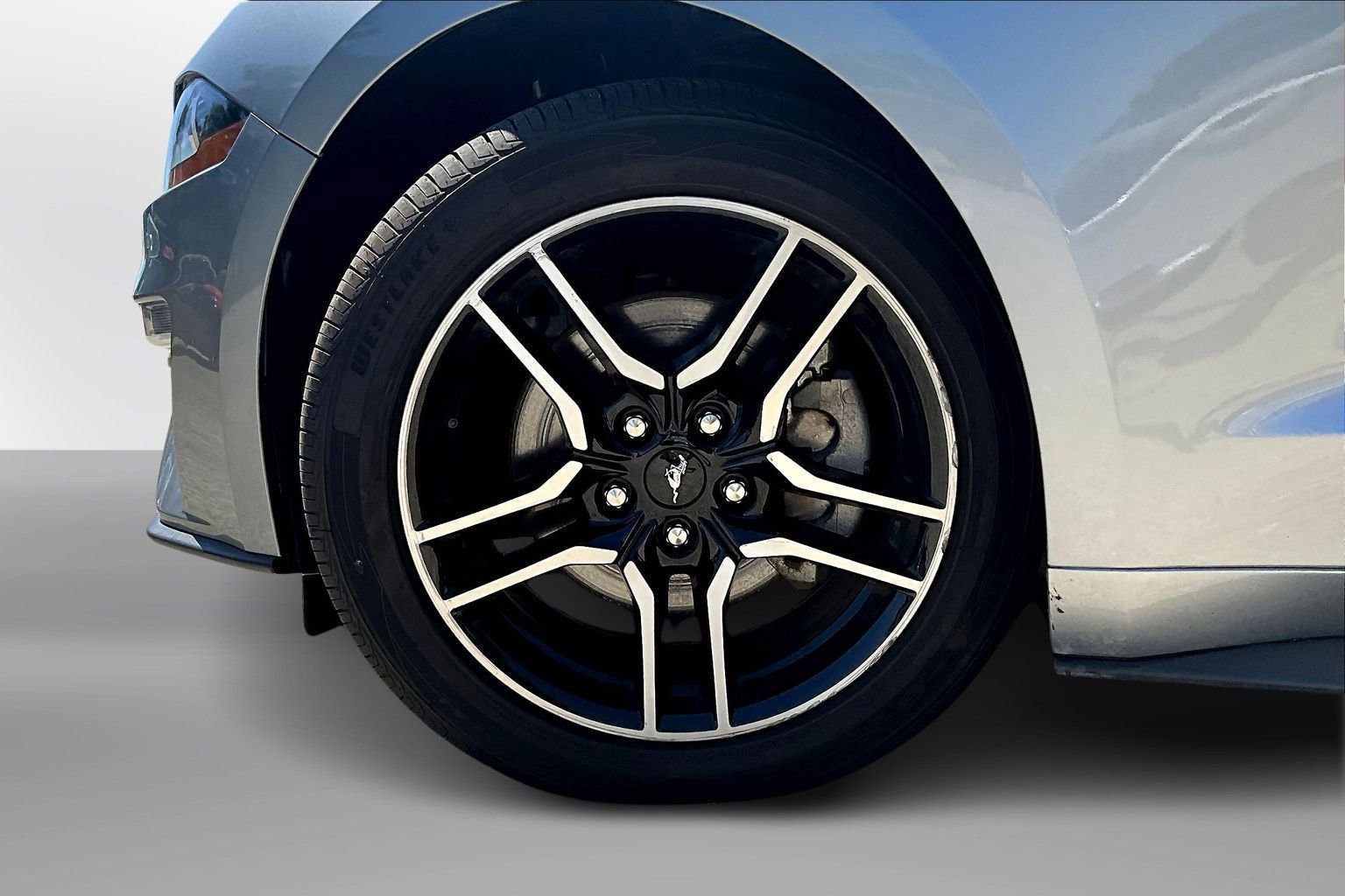 Used 2022 Ford Mustang Premium image 9