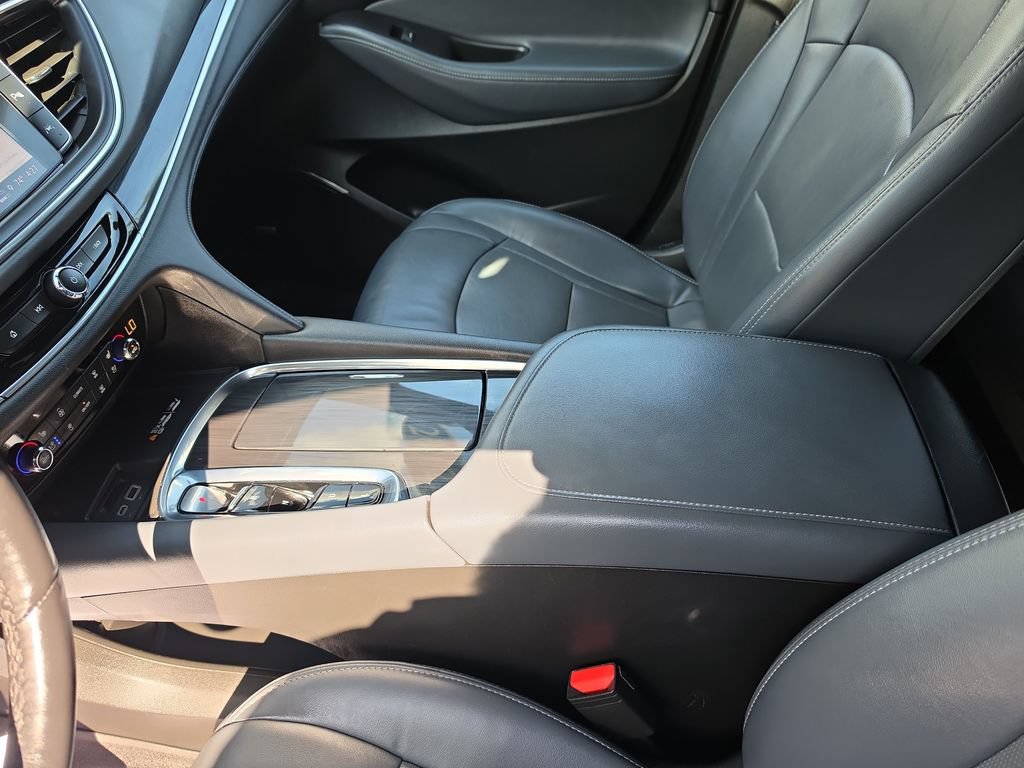Used 2022 Buick Enclave Premium AWD/4WD image 28