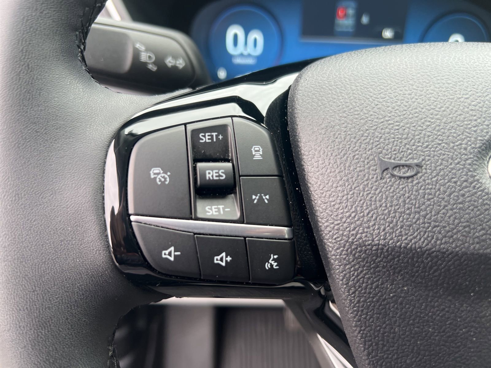 Used 2023 Ford Escape Platinum image 14