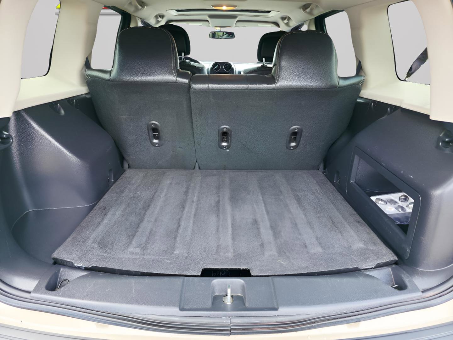 Used 2017 Jeep Patriot High Altitude image 11