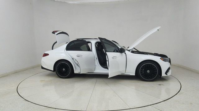 Used 2024 Mercedes-Benz E 450 4MATIC Sedan w/ Airmatic Package image 77