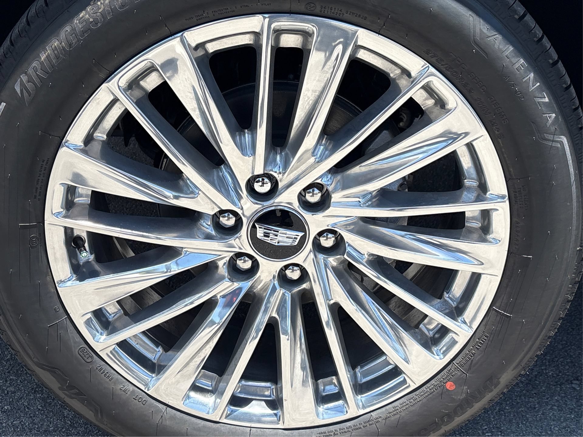 New 2026 Cadillac Escalade ESV Luxury AWD/4WD image 13
