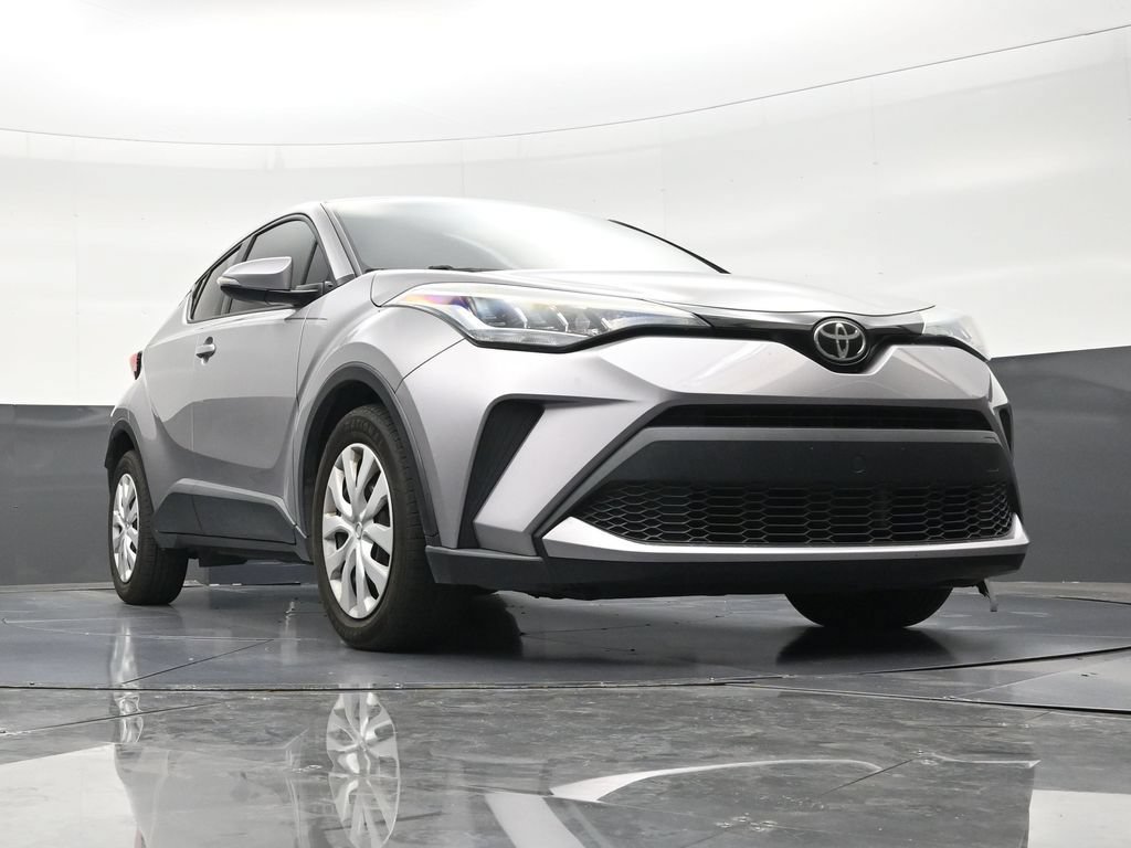 Used 2020 Toyota C-HR LE FWD image 26