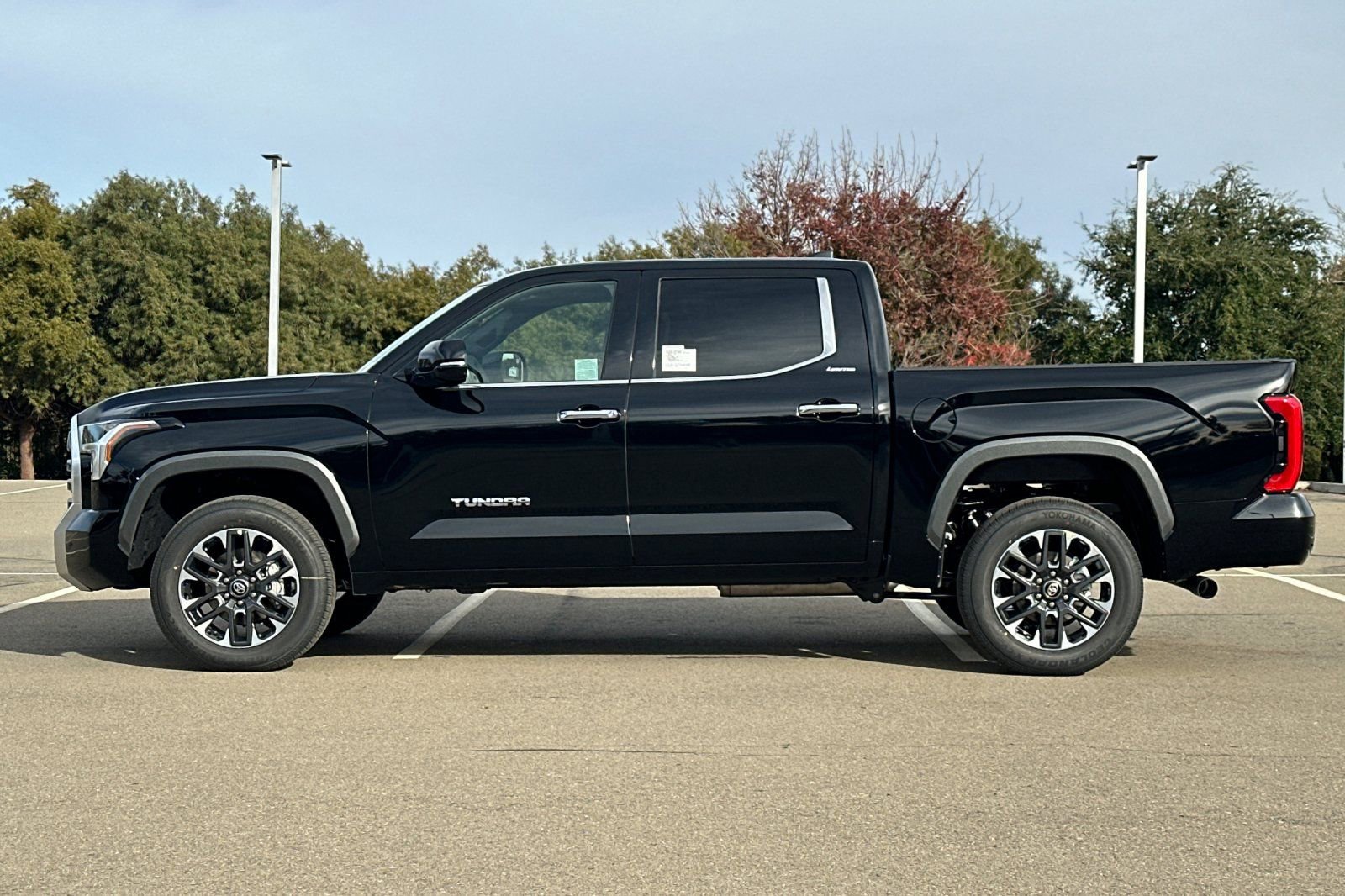 New 2026 Toyota Tundra Limited AWD/4WD image 9