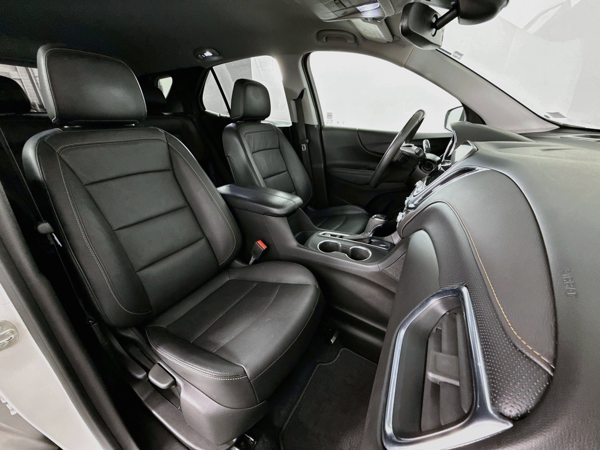 Used 2021 Chevrolet Equinox Premier FWD image 26