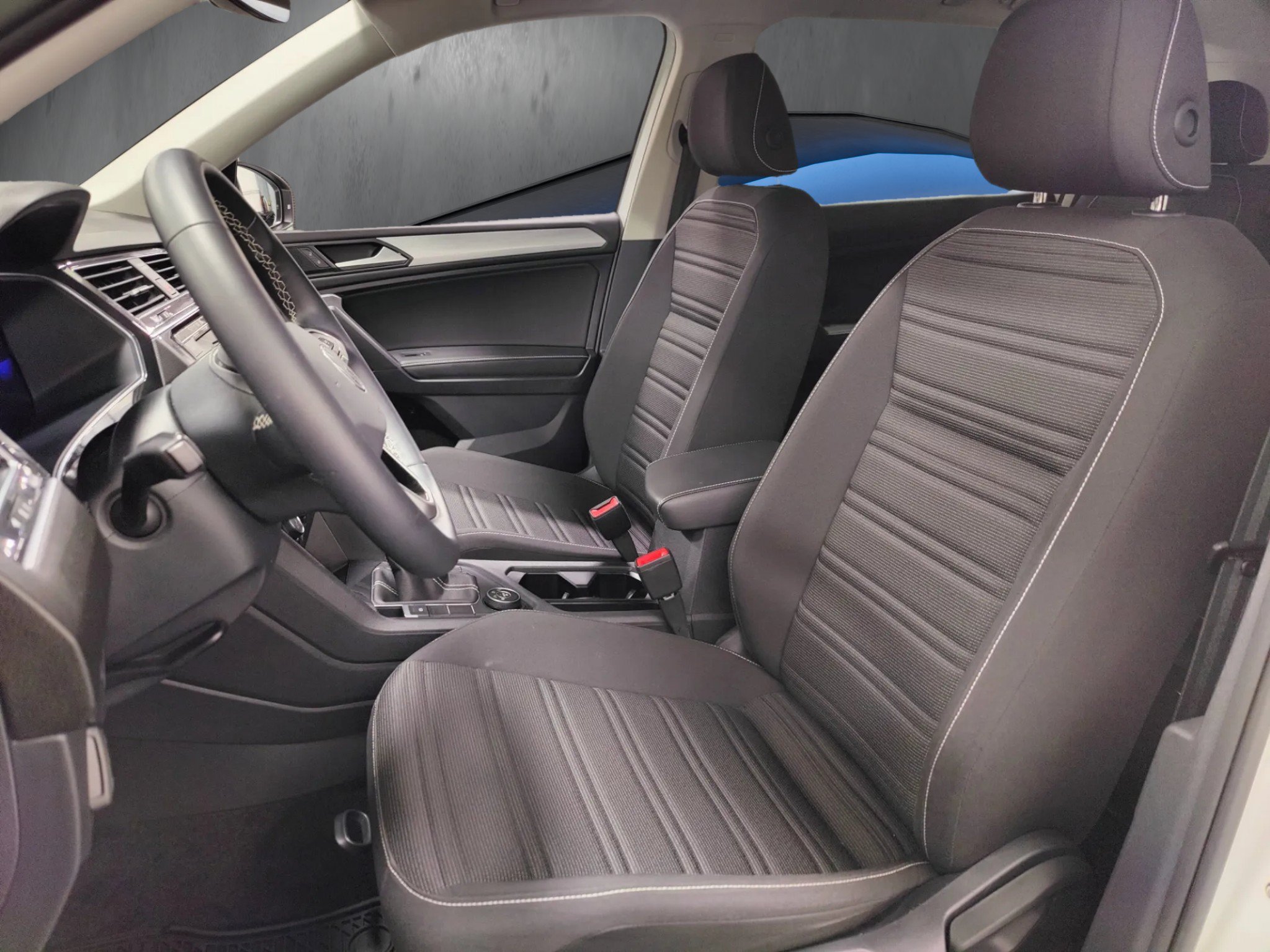 Certified 2024 Volkswagen Tiguan S AWD/4WD image 10