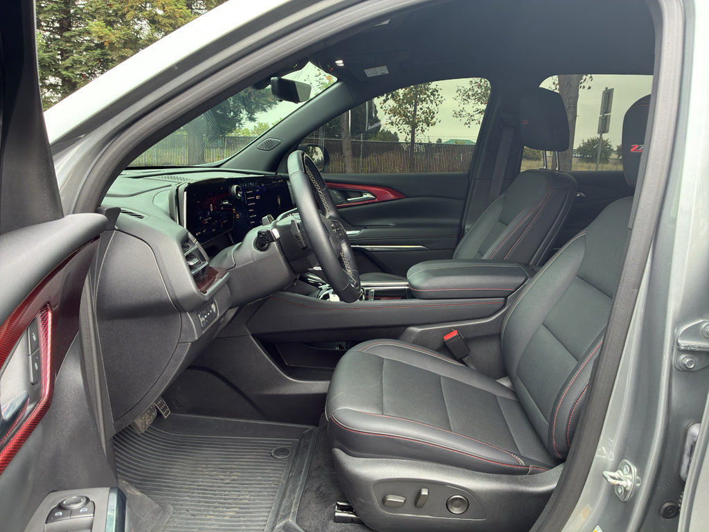 Used 2025 Chevrolet Traverse Z71 w/ Enhanced Driving Package AWD/4WD image 19