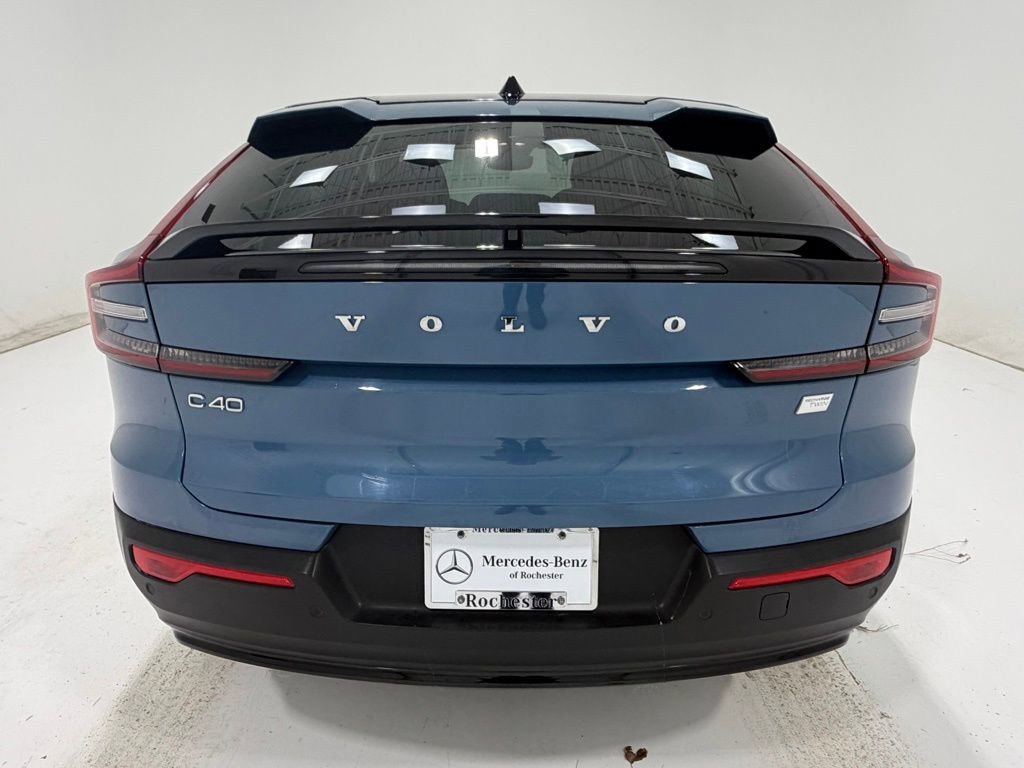 Used 2023 Volvo C40 P8 Recharge Ultimate image 4